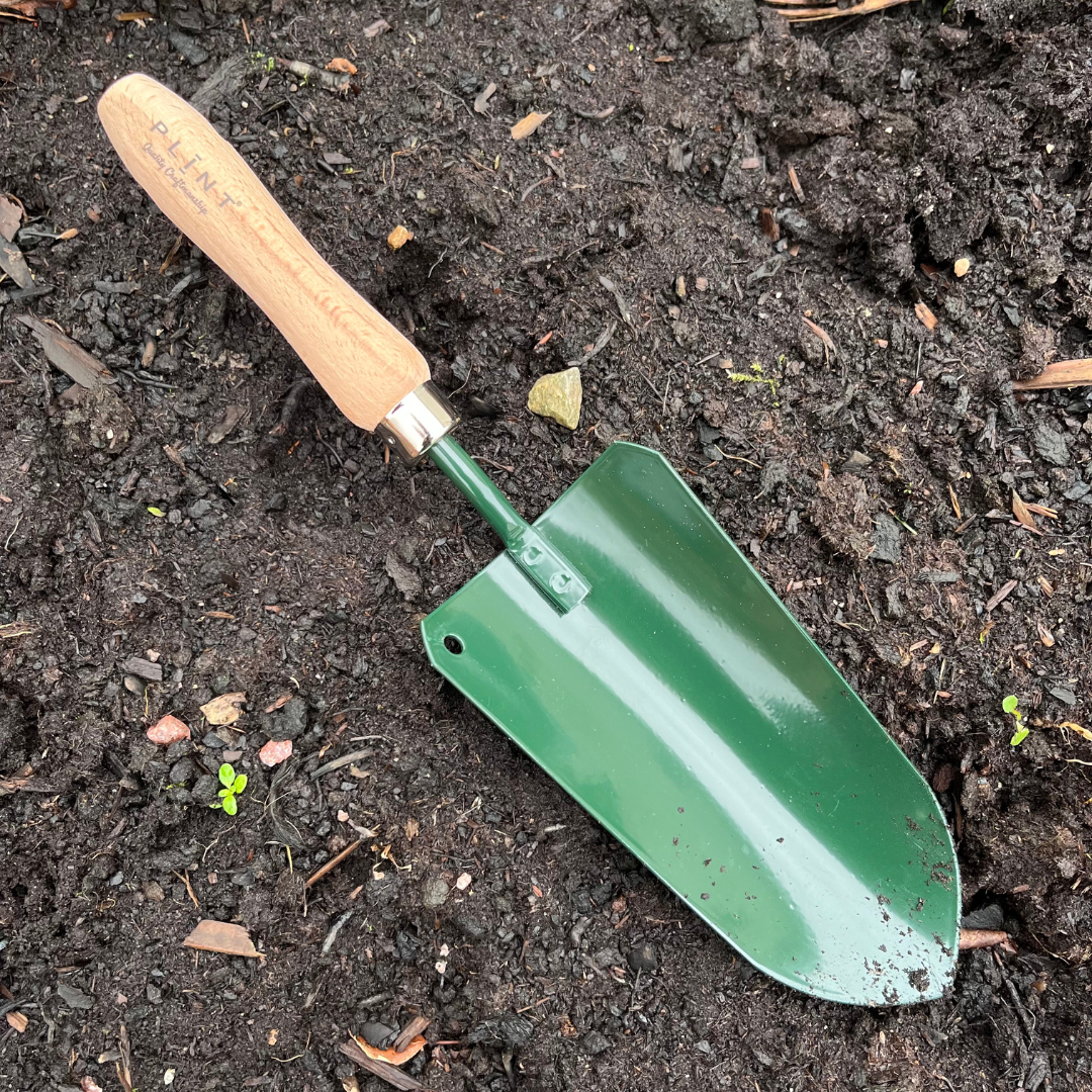Plant shovel